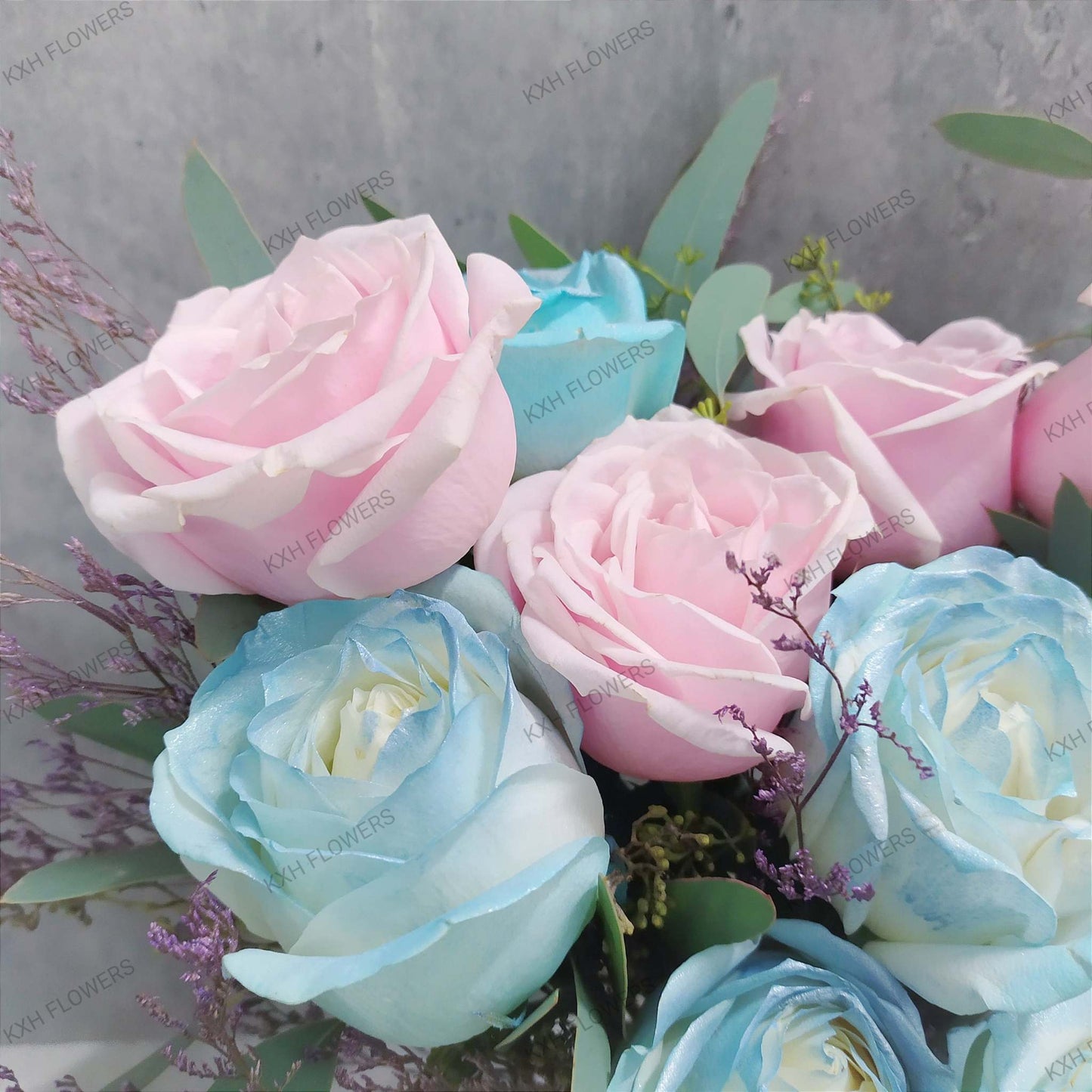 fresh roses in clear vase free delivery in singapore