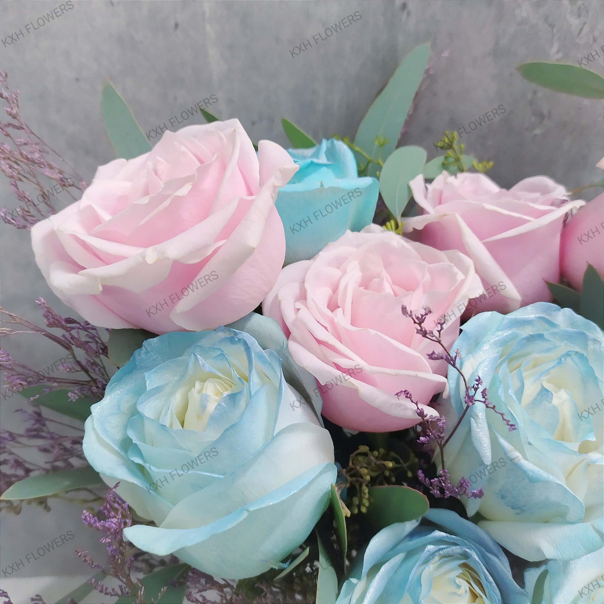 fresh roses in clear vase free delivery in singapore