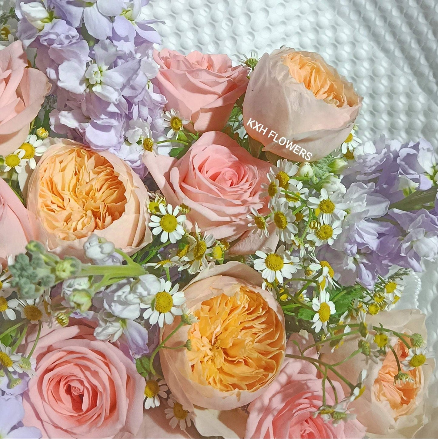 6 peach garden roses 6 light pink roses singapore delivery sg florist