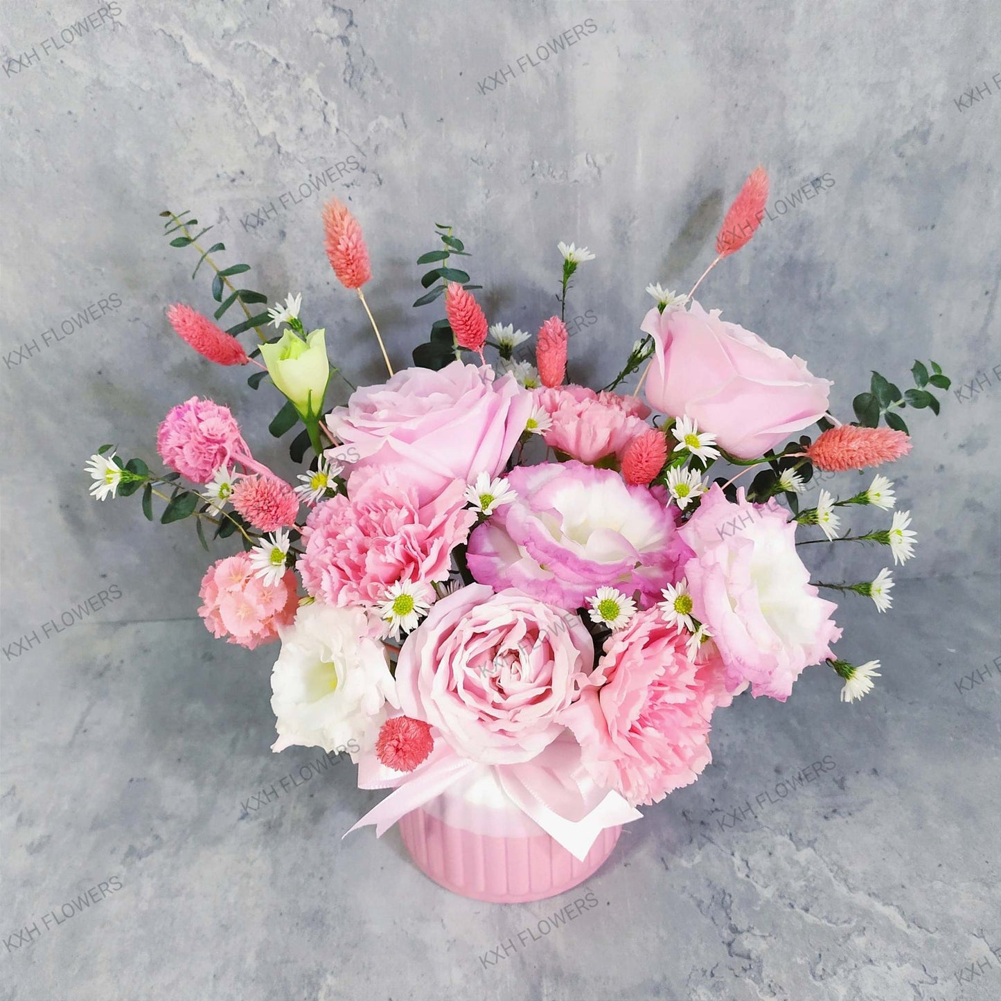 Fresh Flower Arrangement Rosy Cheeks
