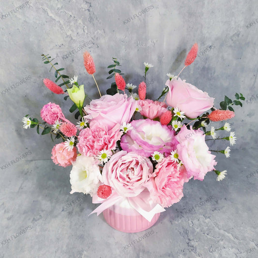 Fresh Flower Arrangement Rosy Cheeks