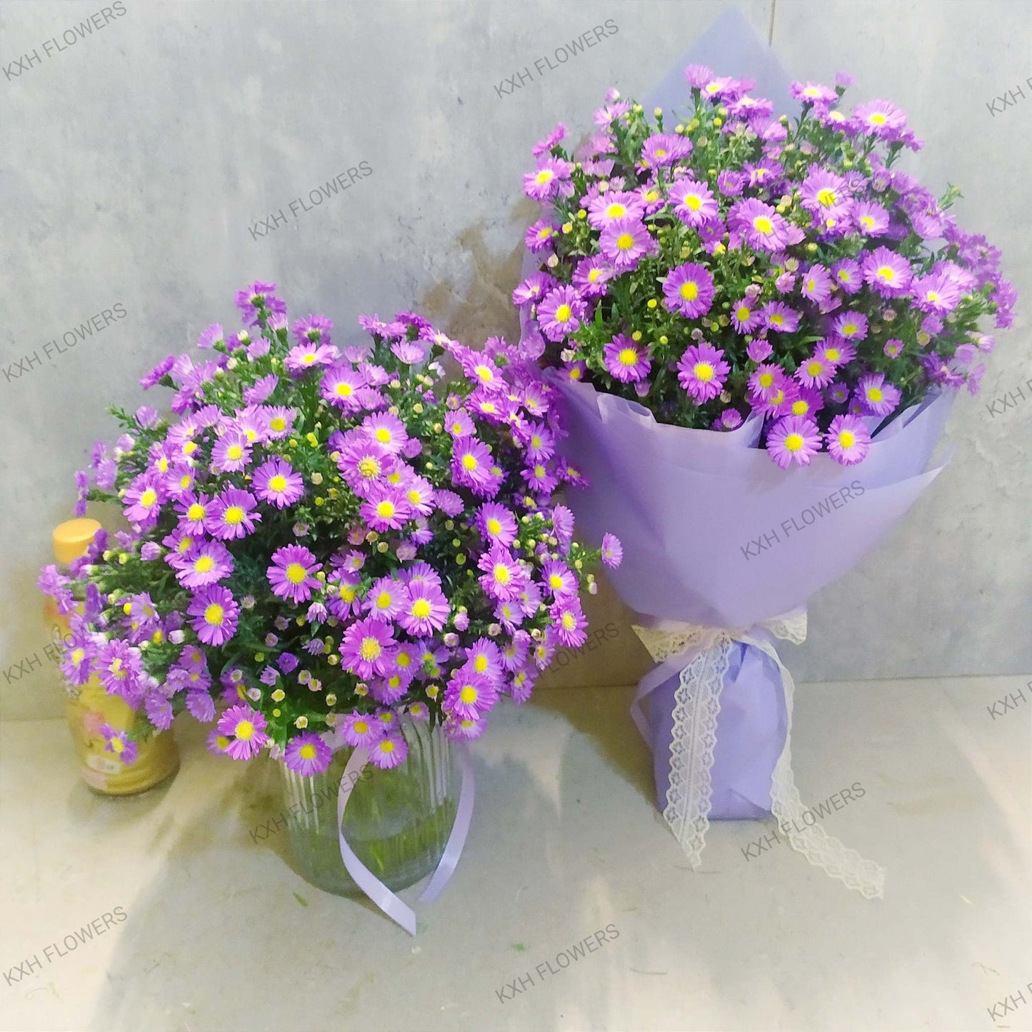fresh flower vase arrangement bouquet purple daisies singapore florist