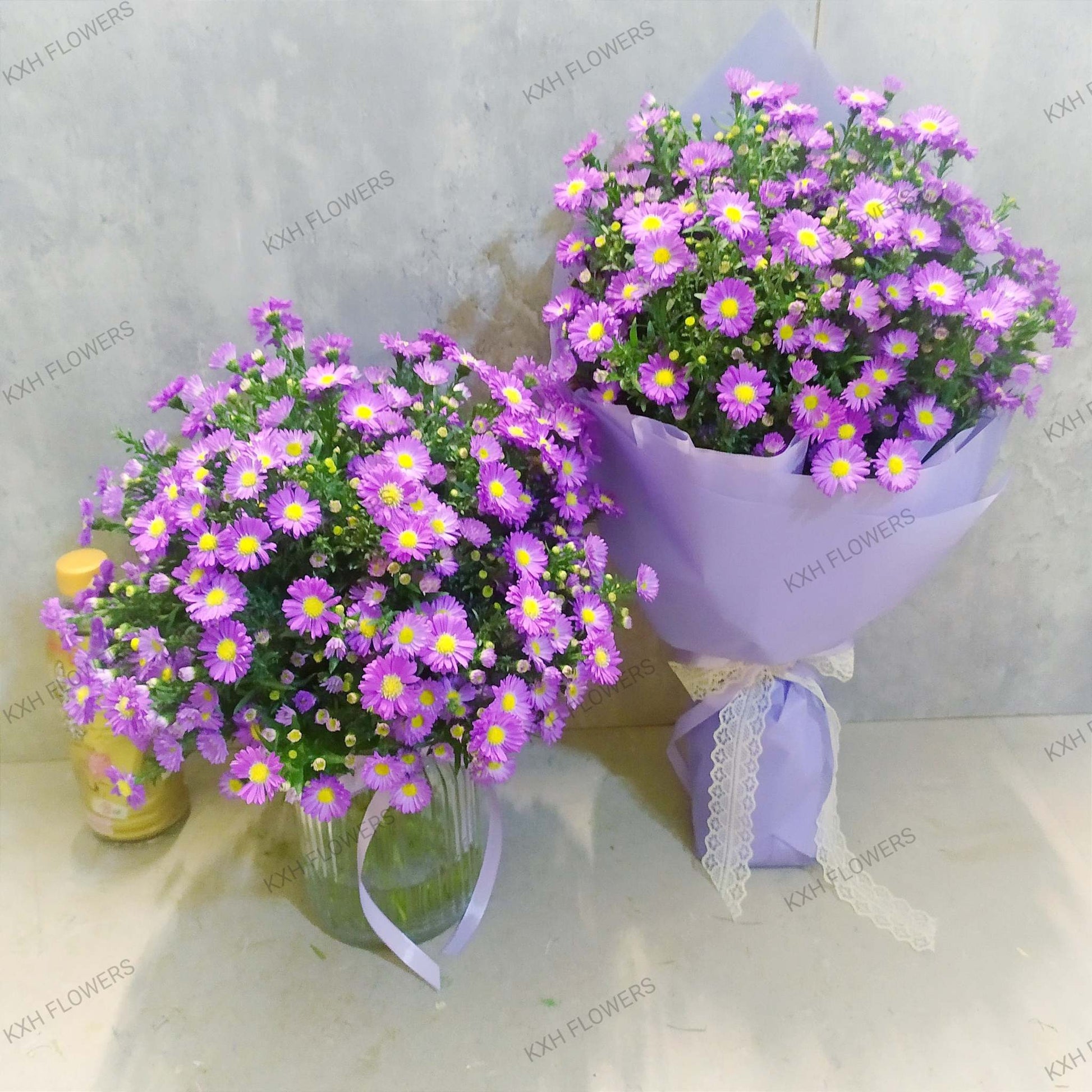 fresh flower vase arrangement bouquet purple daisies singapore florist