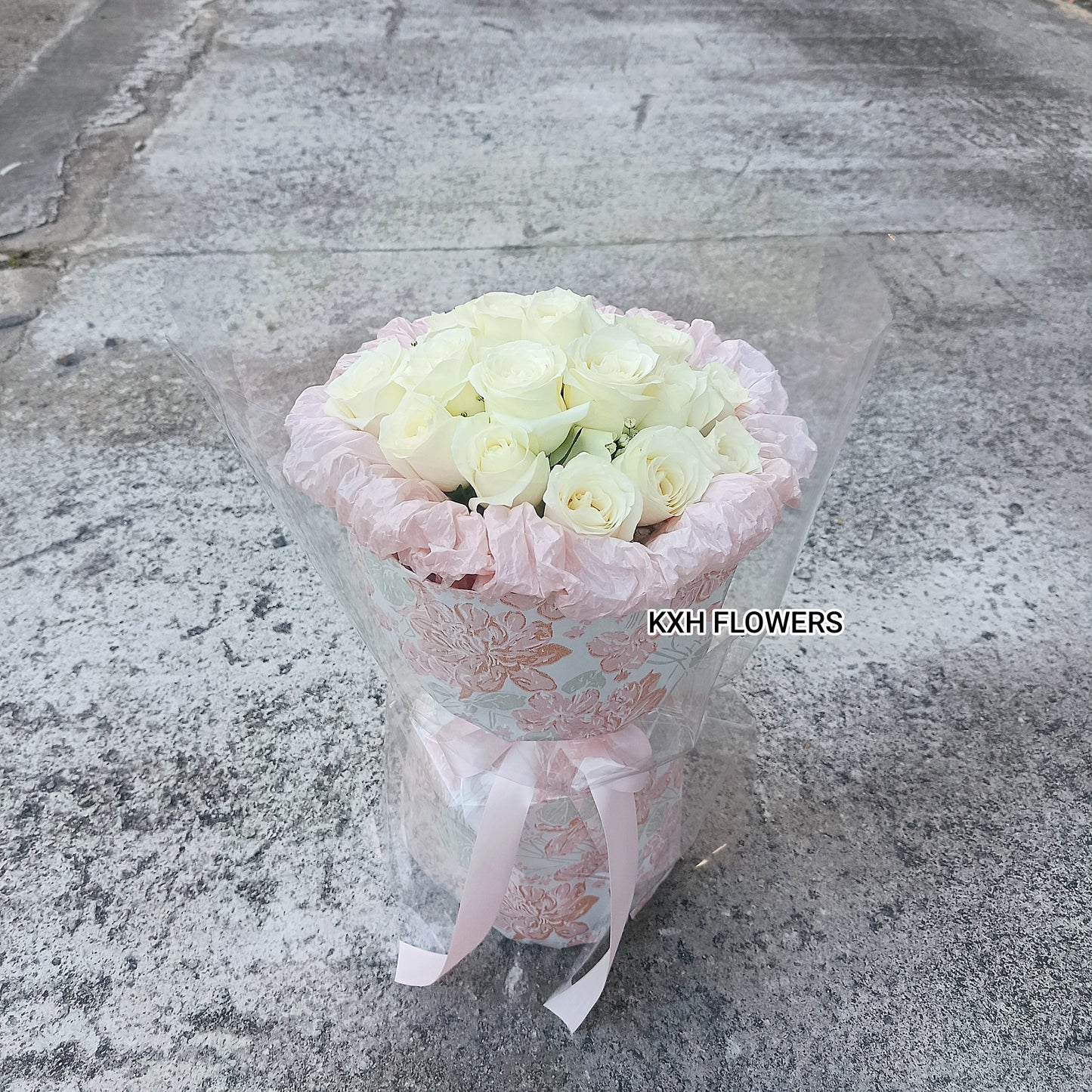 traditional round bouquet 18 white roses singapore delivery sg florist
