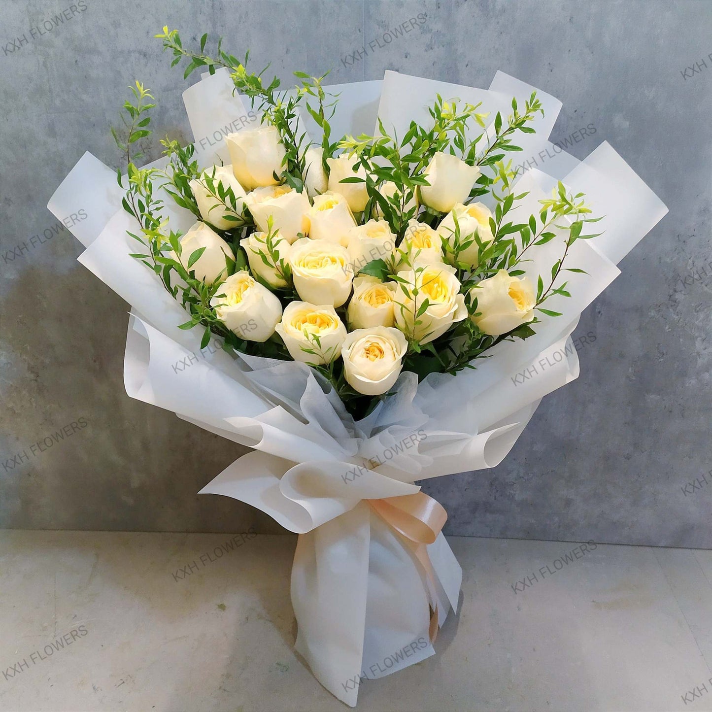 Classic 20 Roses Bouquet (Multiple Rose Colours) - KXH Flowers