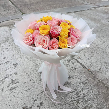 30 roses only bouquet - mixed yellow and pinks singapore florist sg free delivery