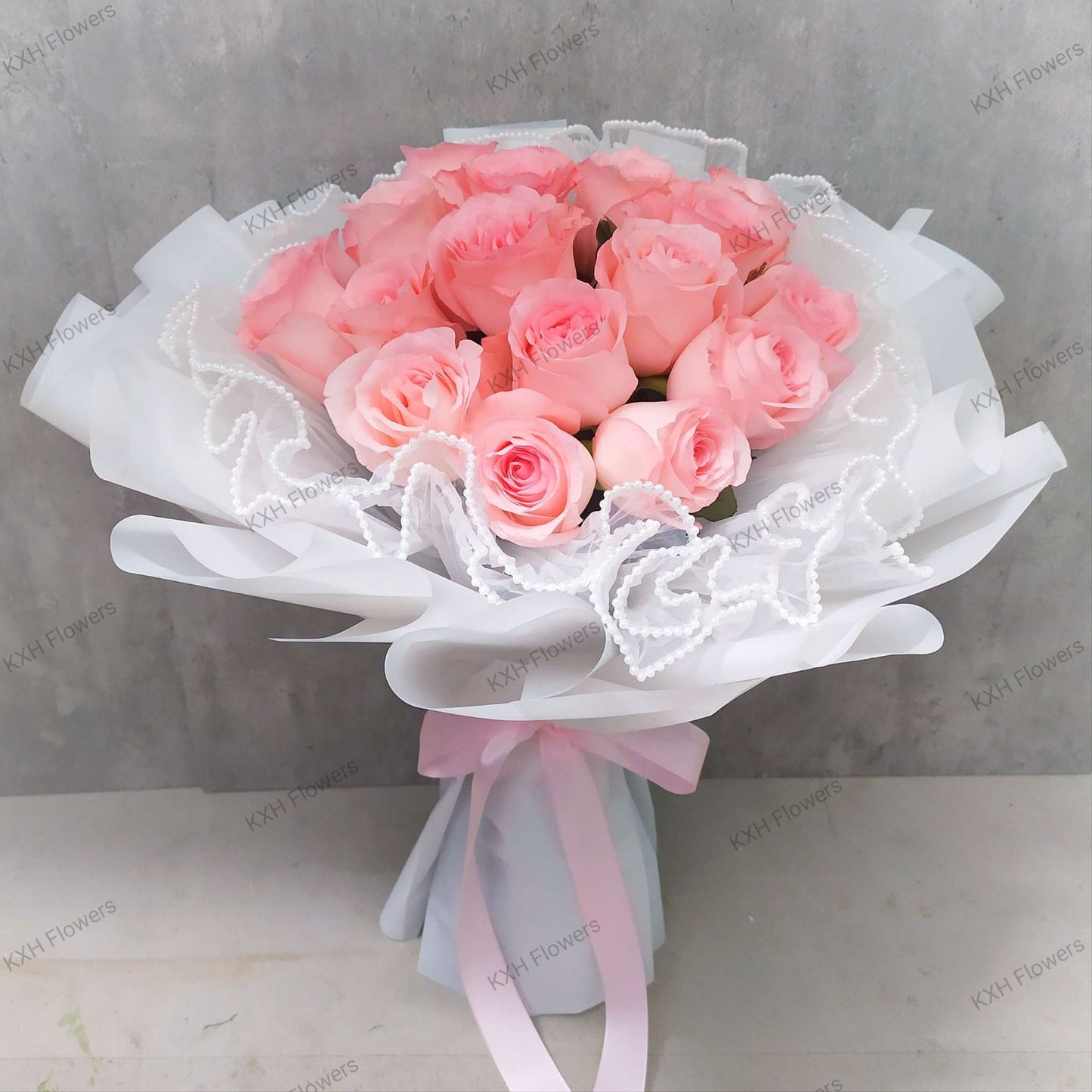 20 sweet pink roses bouquet