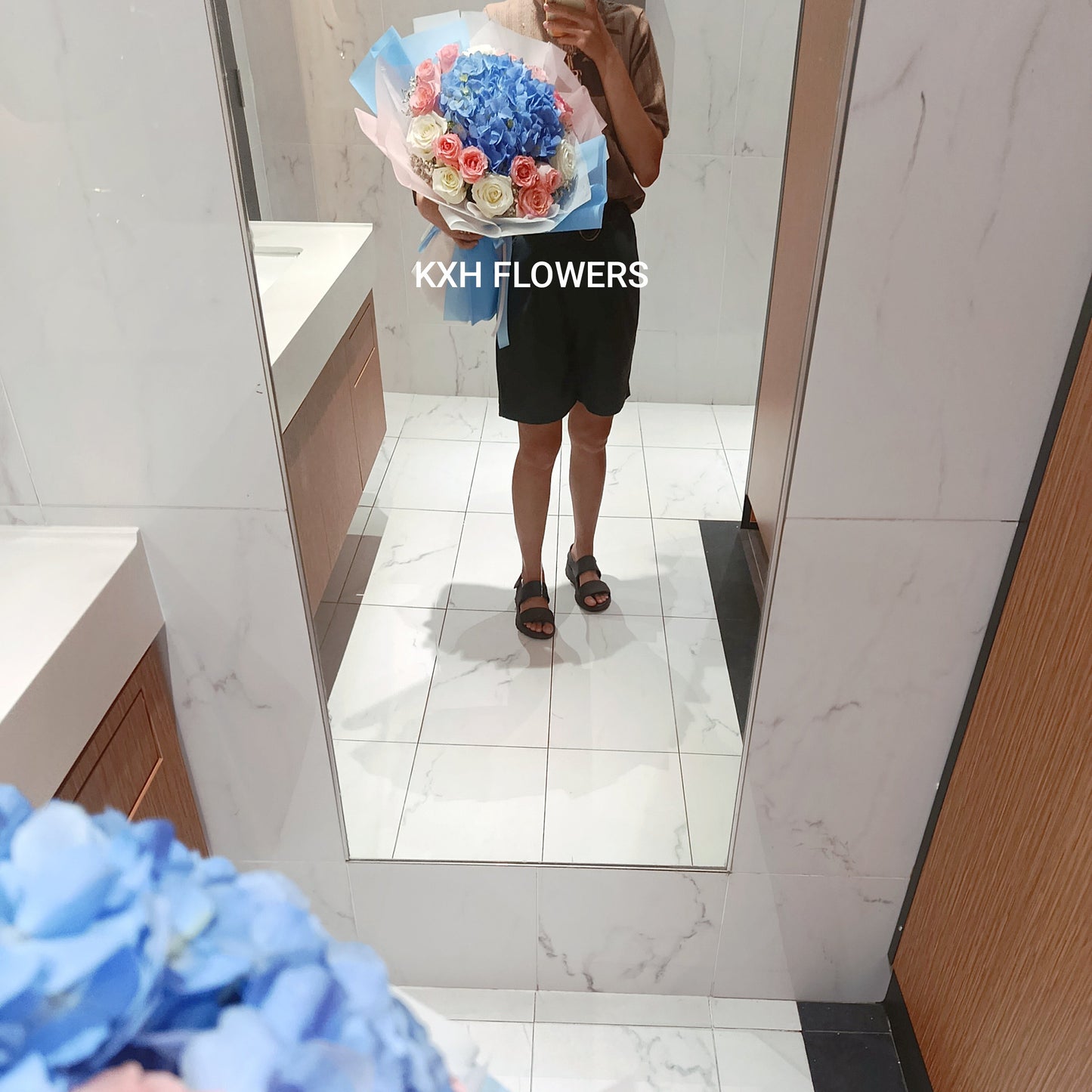 blue hydrangea pink and white roses bouquet singapore florist delivery 