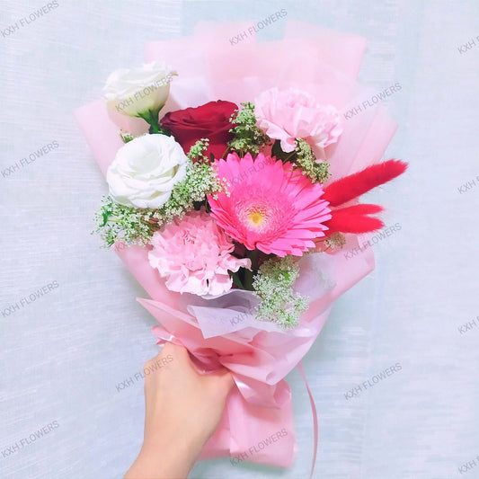 cute mini bouquet singapore florist delivery service