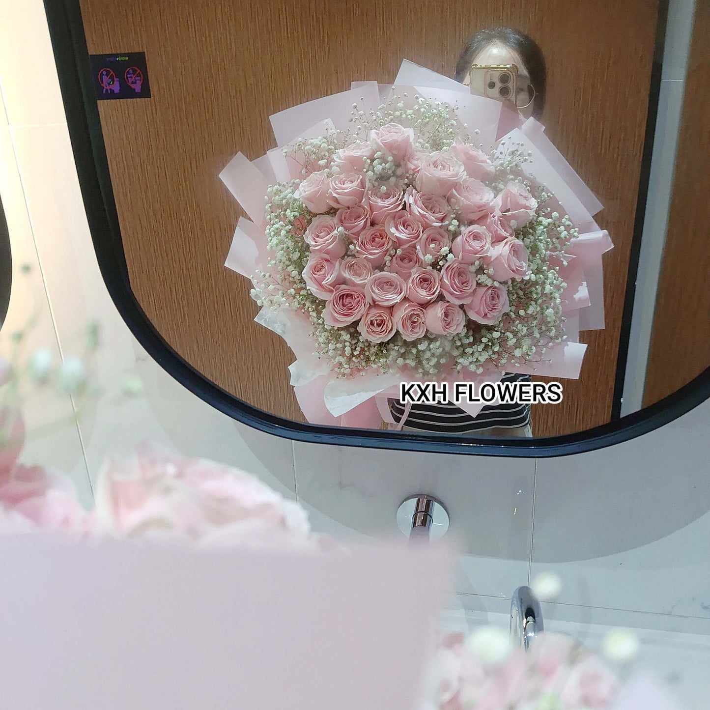 30 light pink roses with baby's breath singapore florist