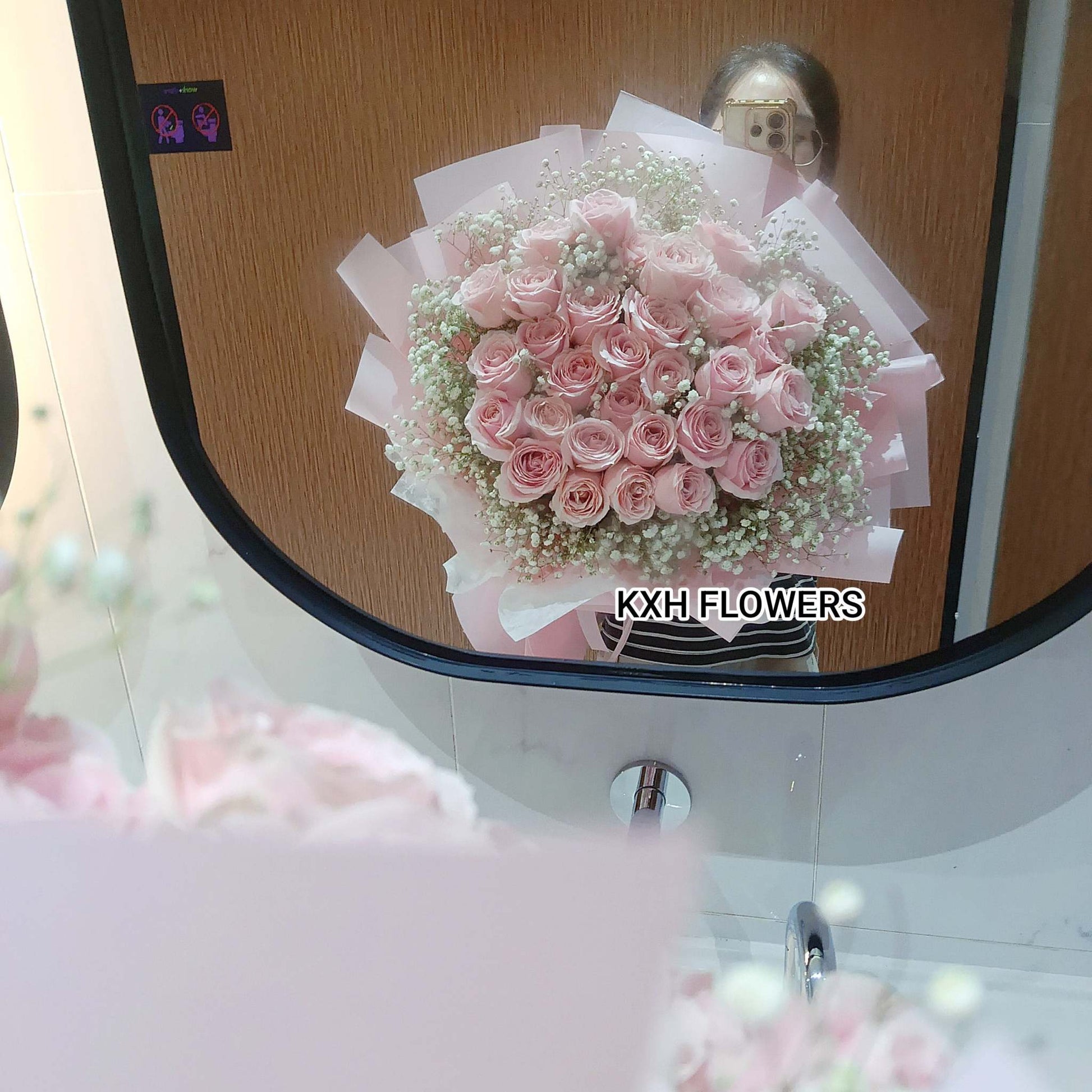 30 light pink roses with baby's breath singapore florist