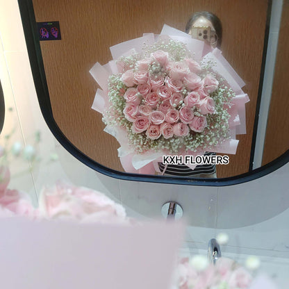 30 light pink roses with baby's breath singapore florist