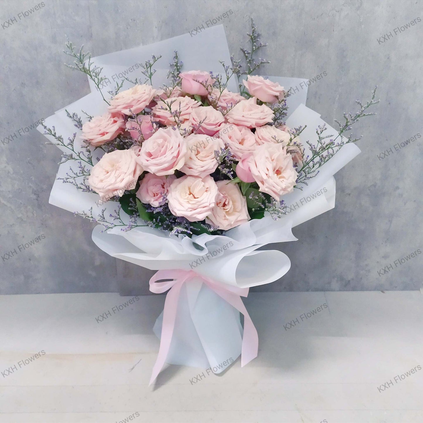 Romantic Spray Roses - KXH Flowers